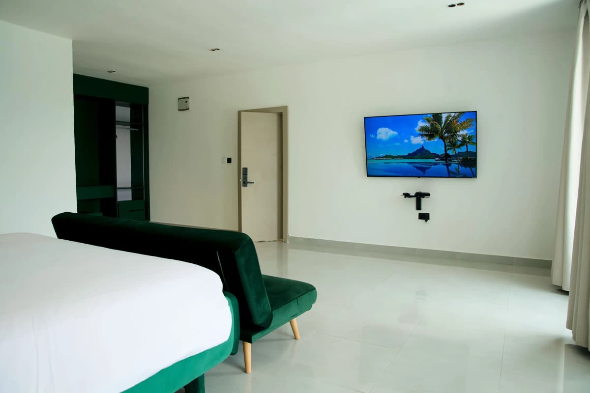 Gallery 10